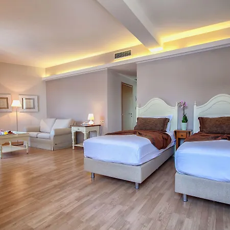 מלון San Nicolas 4*